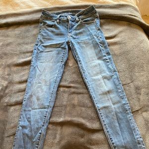 american eagle blue jeans